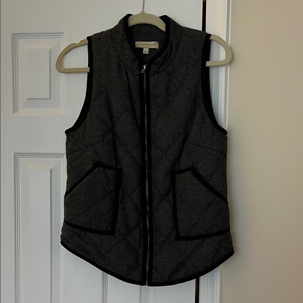 Hawthorn Women's Charcoal Quilted Vest Size Small